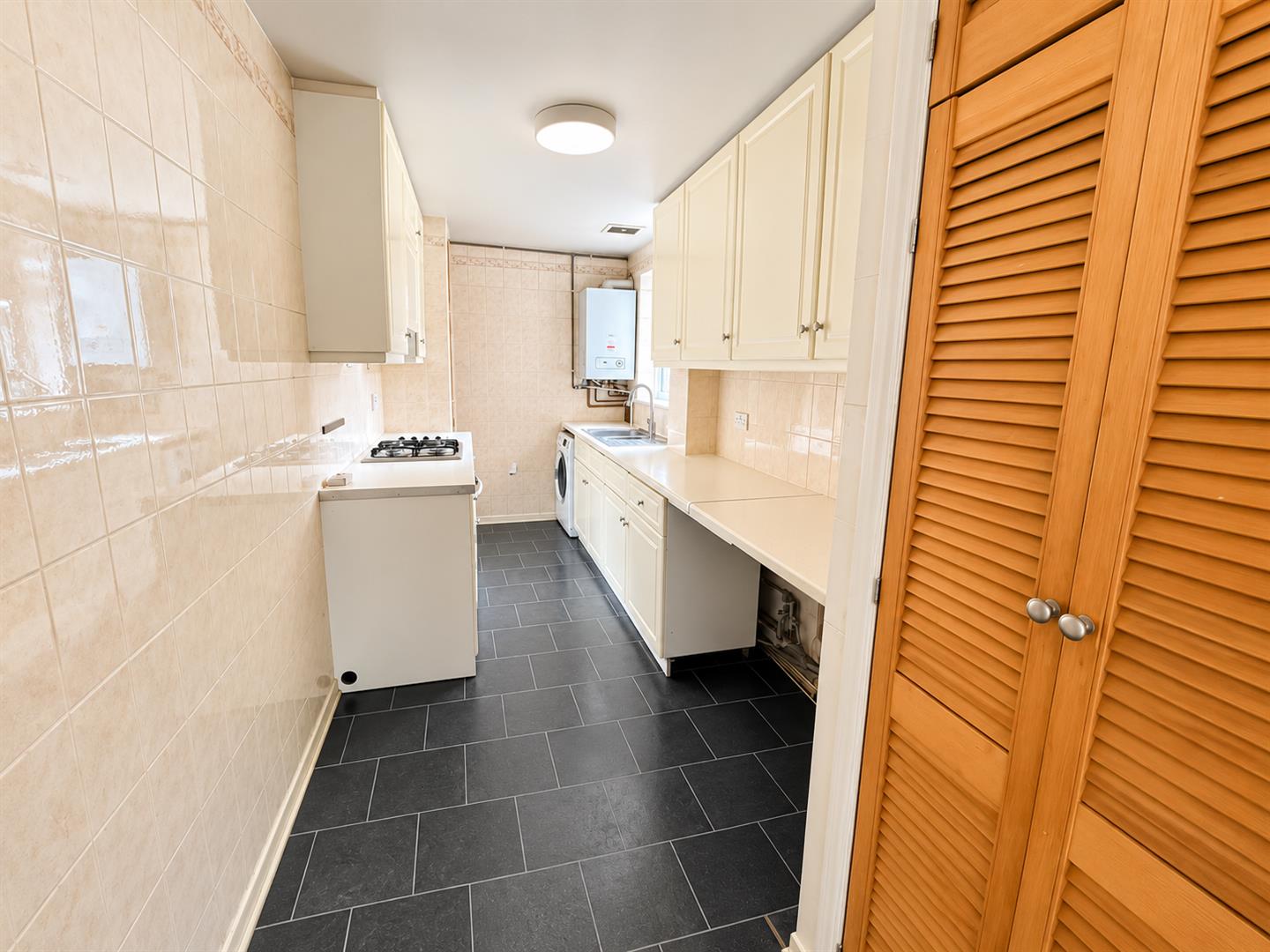 Kitchen 2.png